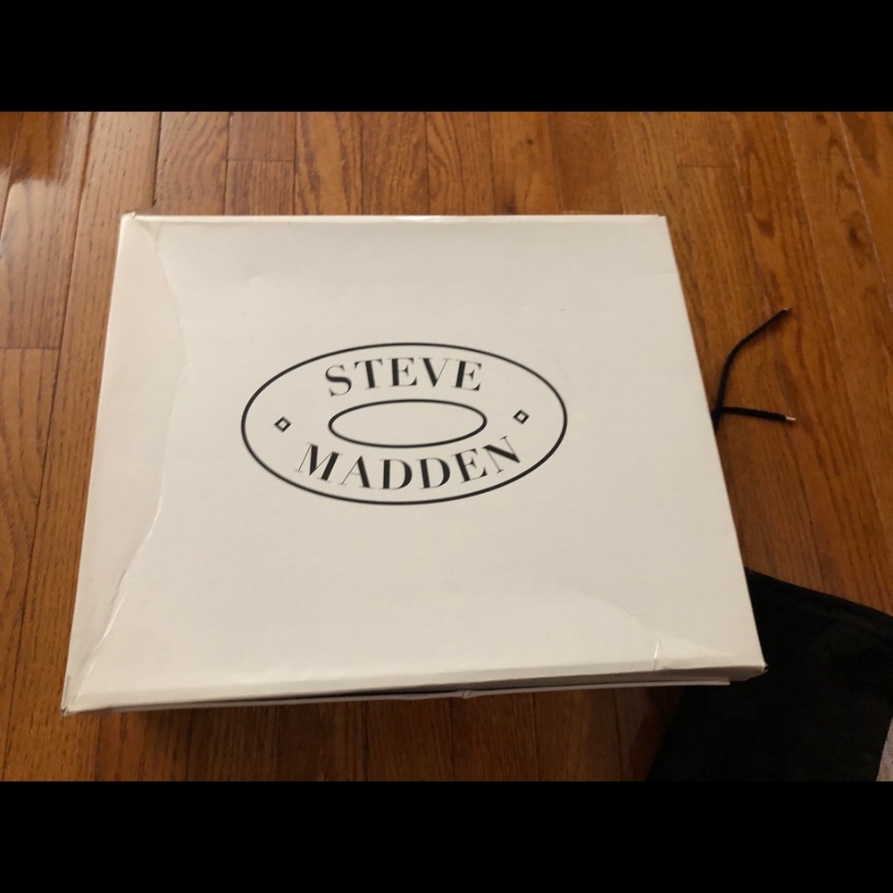 Steven Madden - Picture 3 of 4